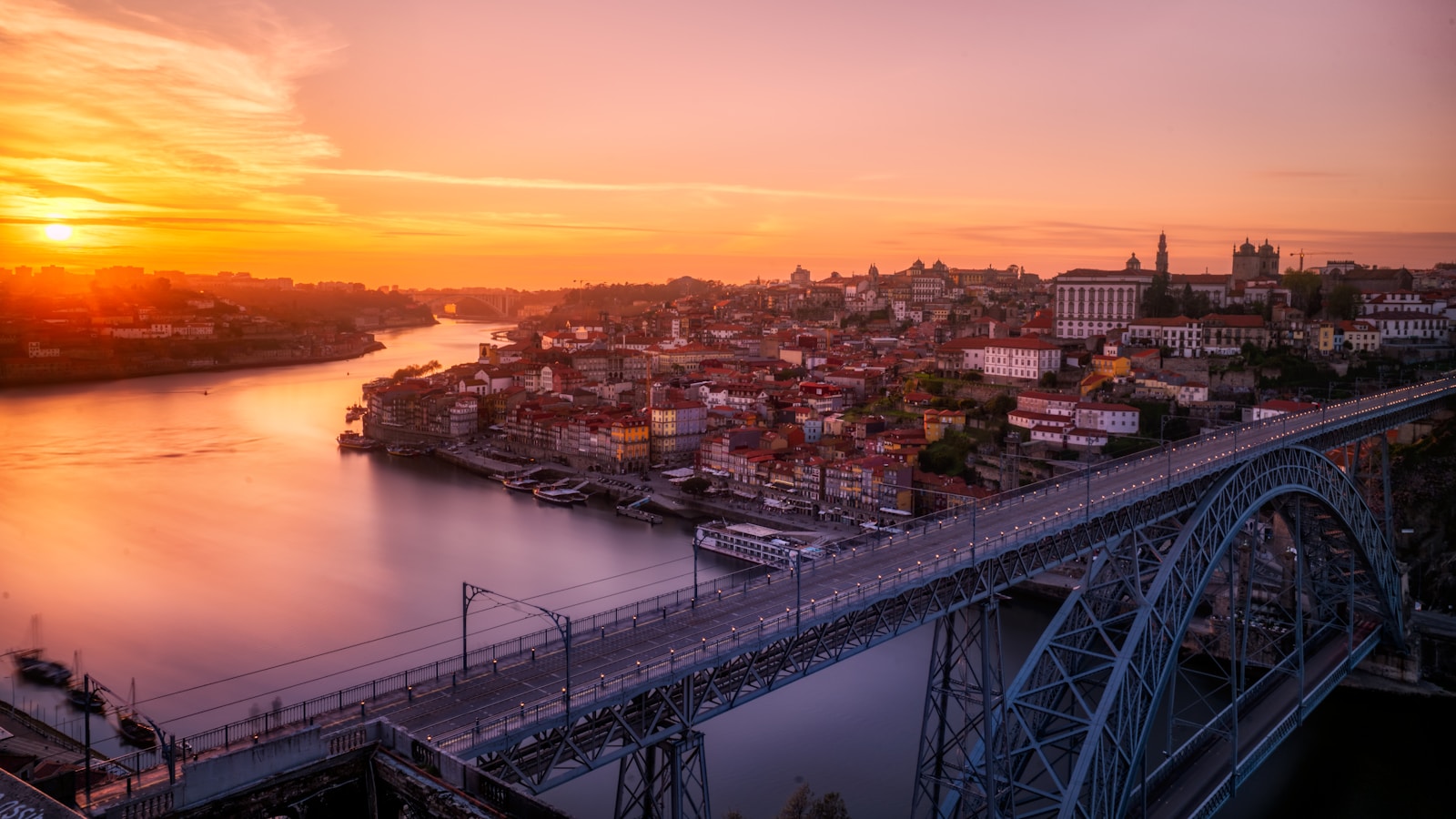 Jobs & visas in Portugal