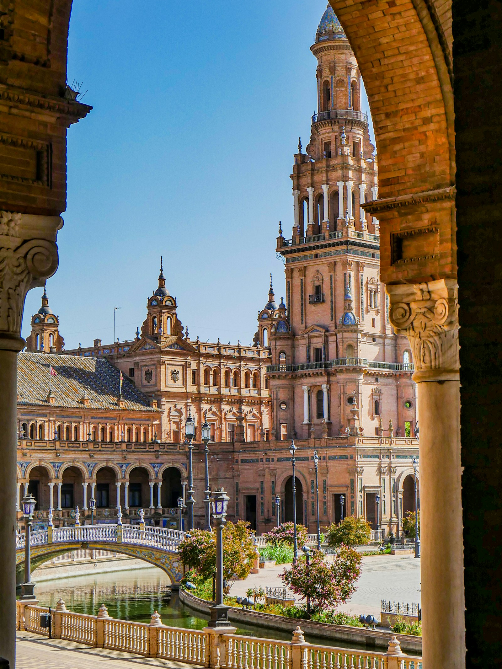 Jobs & visas in Spain